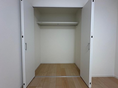 相模原市南区上鶴間本町2丁目の中古マンションの収納1の写真