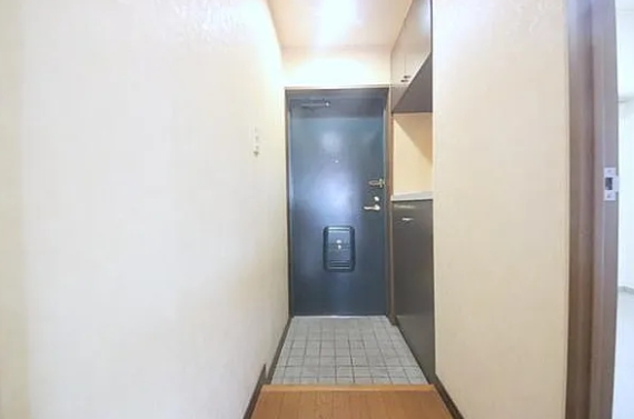 相模原市南区上鶴間本町5丁目の中古マンションの玄関の写真