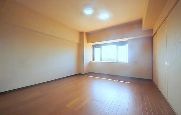相模原市南区上鶴間本町5丁目の中古マンションのリビングの写真