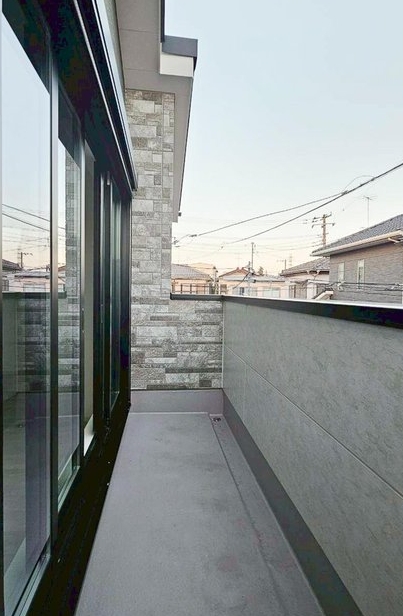 相模原市南区古淵5丁目の新築戸建てのバルコニーの写真