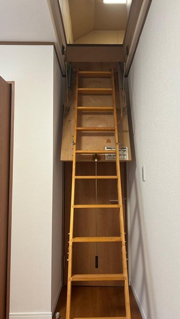 相模原市南区御園5丁目の中古戸建ての小屋裏収納の写真