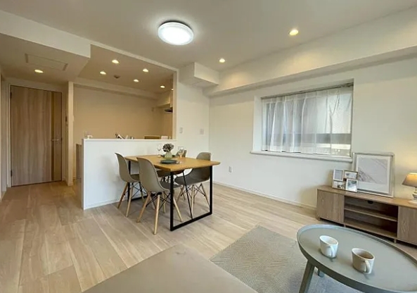 相模原市南区相模台2丁目の中古マンションのリビングの写真