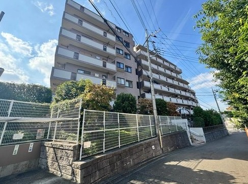 相模原市南区鵜野森3丁目の中古マンションの外観の写真
