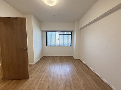 八王子市台町4丁目の中古マンションの洋室1の写真