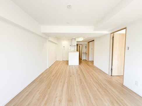 八王子市台町4丁目の中古マンションのリビングの写真