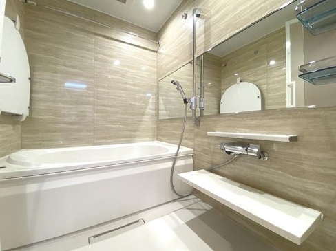 八王子市八王子南町の中古マンションのバスルームの写真