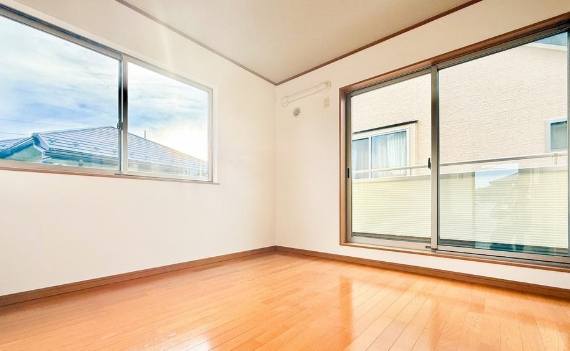 八王子市元八王子町2丁目の中古戸建ての洋室2の写真