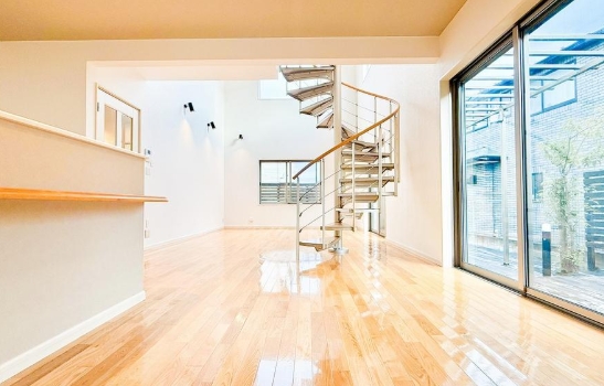 八王子市元八王子町2丁目の中古戸建てのダイニングの写真