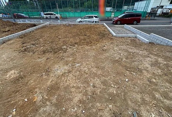 八王子市中山の土地2区画の外観の写真