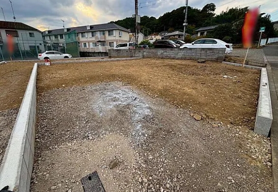 八王子市中山の土地3区画の外観の写真