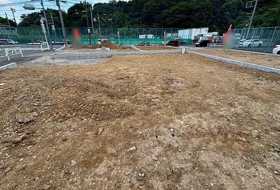 八王子市中山の土地3区画の外観の写真