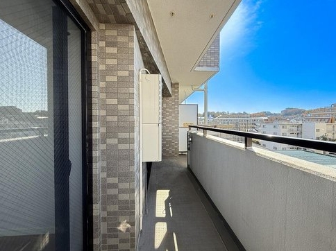 八王子市散田町5丁目の中古マンションのバルコニーの写真