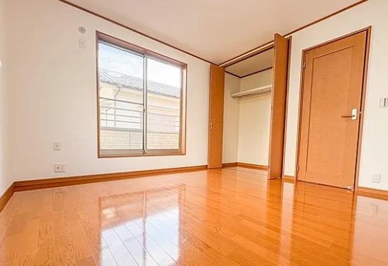 八王子市高倉町の中古戸建ての洋室1の写真