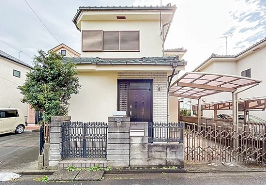 八王子市四谷町の中古戸建ての外観の写真