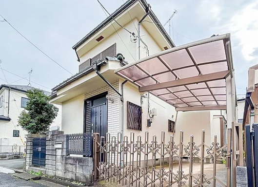 八王子市四谷町の中古戸建ての外観の写真