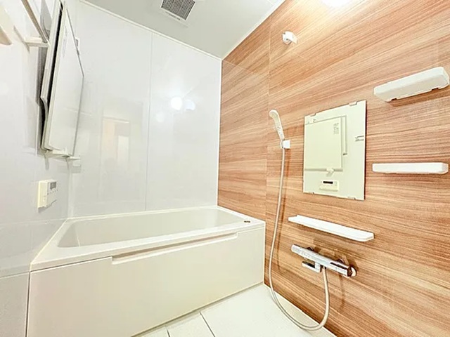 町田市相原町の中古マンション2階部分のバスルームの写真