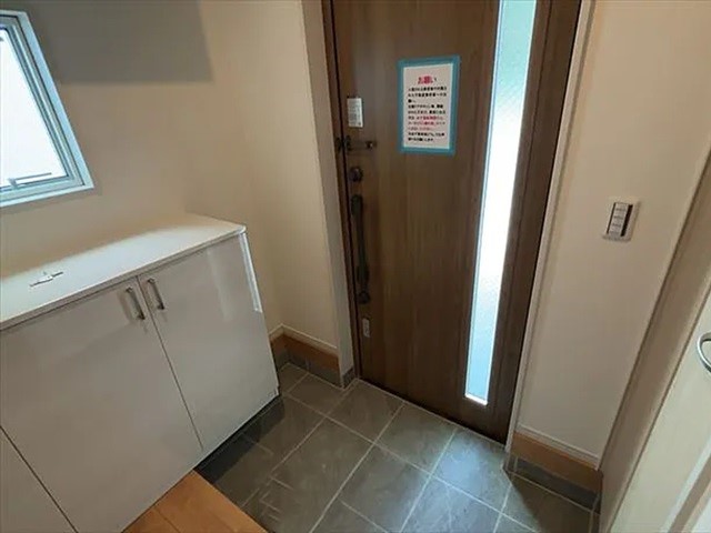 町田市相原町の中古戸建て4号棟の玄関の写真