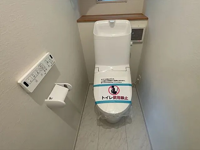 町田市相原町の中古戸建て4号棟のトイレの写真