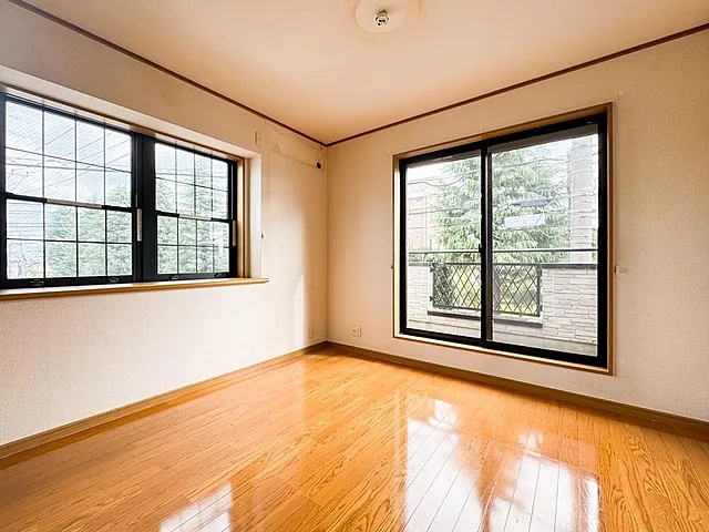 町田市旭町3丁目の中古戸建ての洋室1の写真