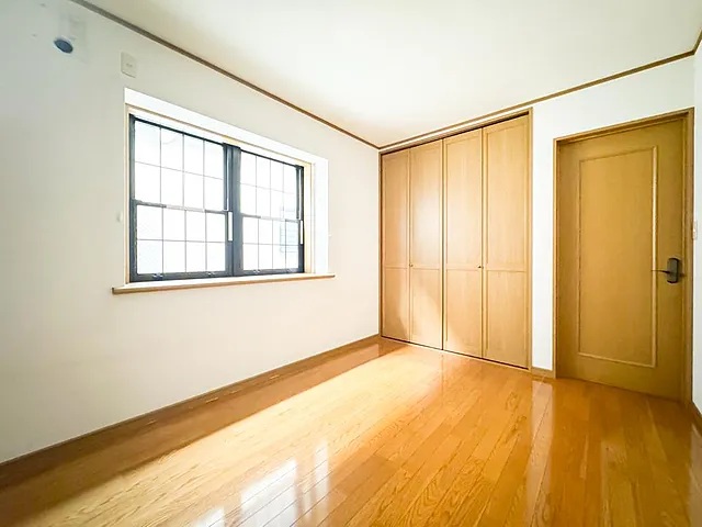 町田市旭町3丁目の中古戸建ての洋室2の写真