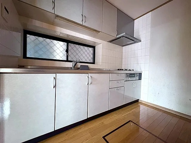 町田市旭町3丁目の中古戸建てのキッチンの写真