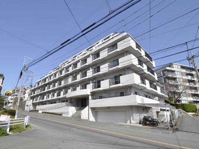 町田市原町田2丁目の中古マンション3階部分の外観1枚目の写真