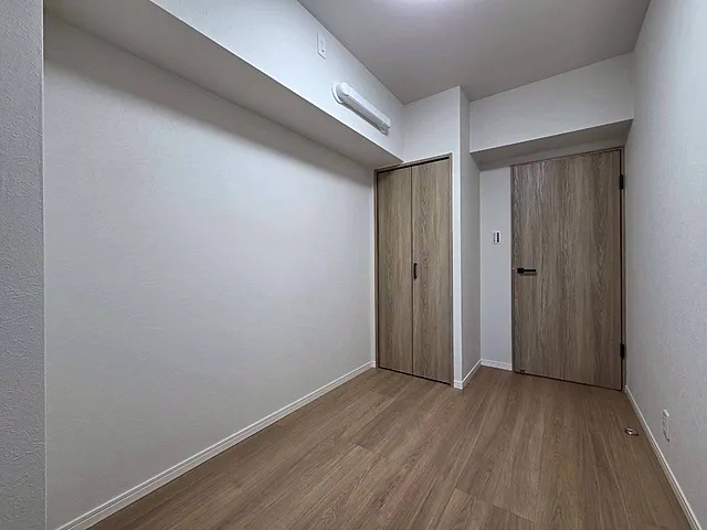 町田市原町田4丁目の中古マンション2階部分の洋室2の写真