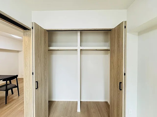 町田市原町田4丁目の中古マンション2階部分の収納の写真