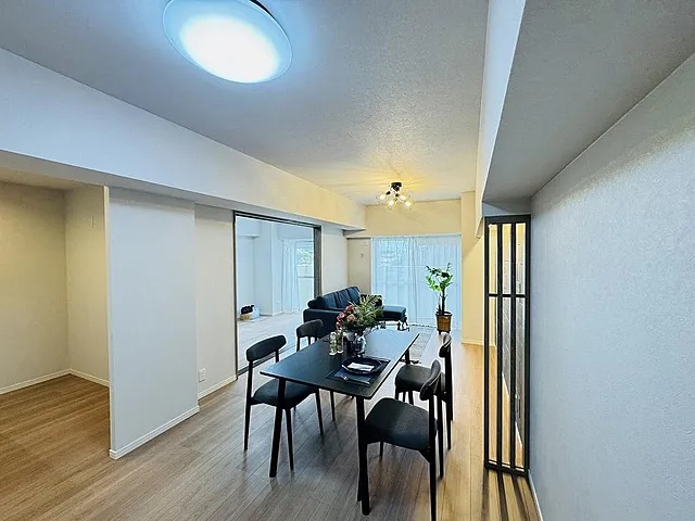 町田市原町田4丁目の中古マンション2階部分のダイニングの写真