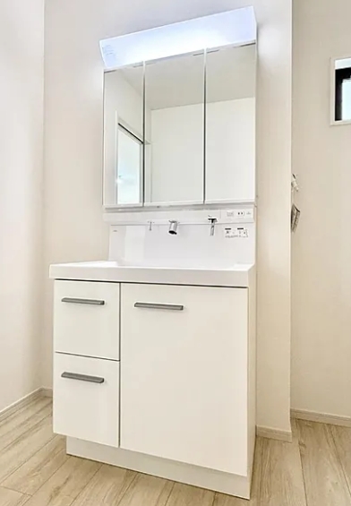 町田市本町田の新築戸建て1号棟の洗面化粧台の写真