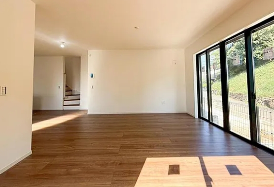 町田市本町田の新築戸建て2号棟のリビングの写真