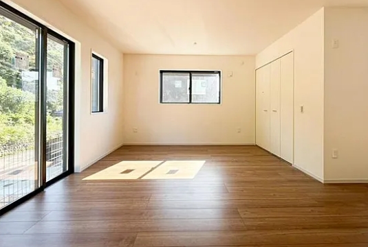 町田市本町田の新築戸建て2号棟のリビングの写真