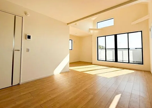 町田市本町田の新築戸建て3のリビングの写真