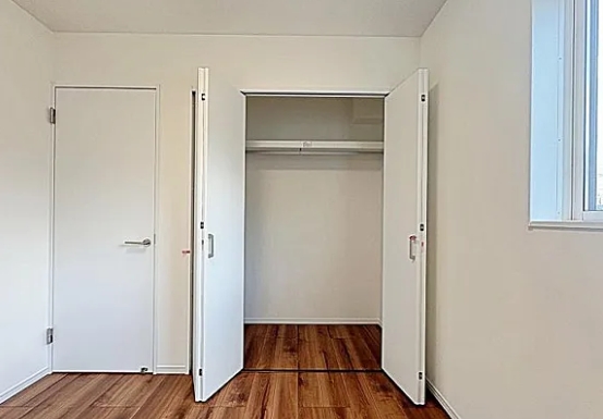 町田市本町田の新築戸建て1号棟の収納2の写真