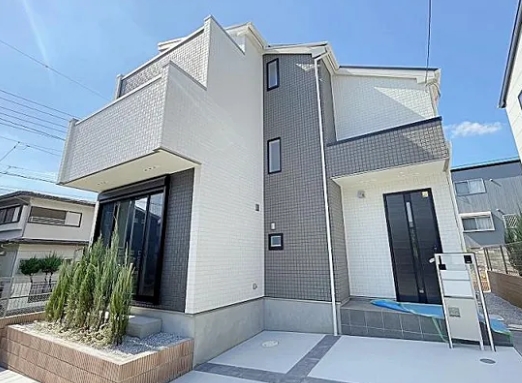 町田市本町田の新築戸建て2号棟の外観の写真