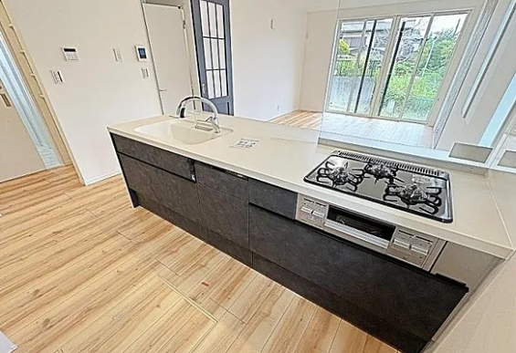 町田市本町田の新築戸建て2号棟のキッチンの写真