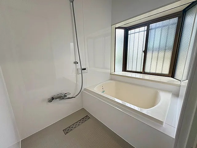 町田市本町田の中古戸建てのバスルームの写真