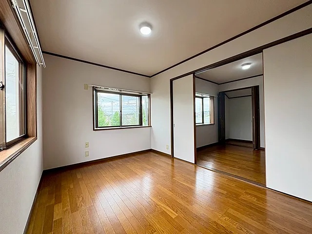 町田市本町田の中古戸建ての洋室2の写真