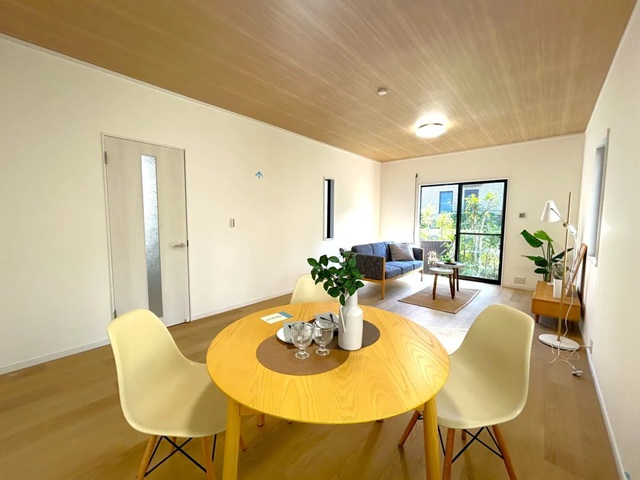 町田市金井3丁目の中古戸建てのダイニングの写真