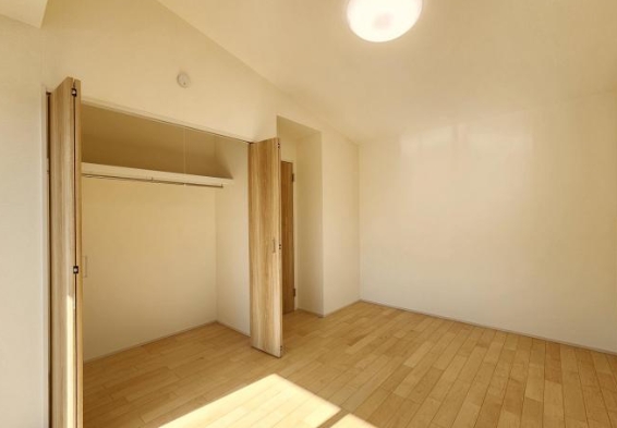 町田市金井ヶ丘3丁目の新築戸建ての収納1の写真