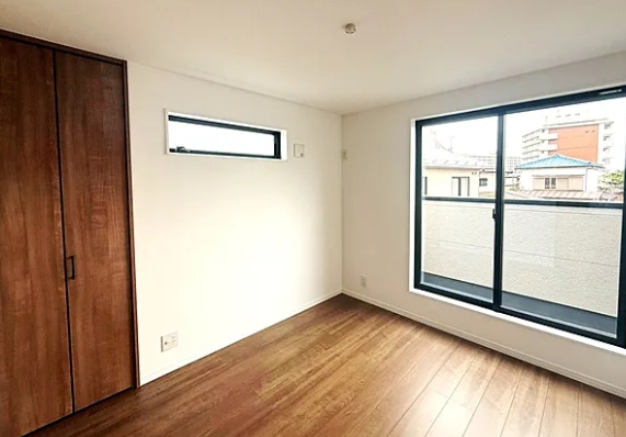 町田市木曽東1丁目の新築戸建てEの洋室2の写真