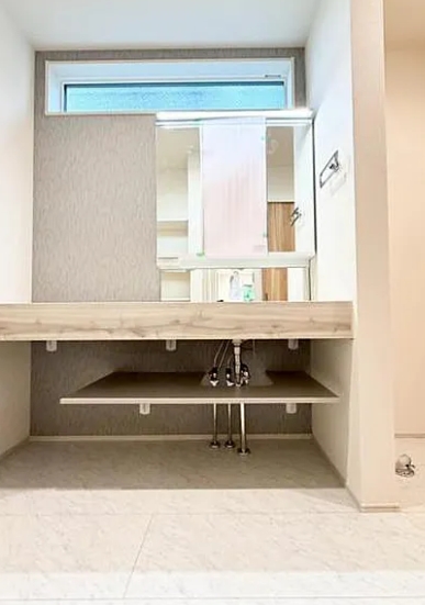 町田市木曽西3丁目の新築戸建て4の洗面化粧台の写真