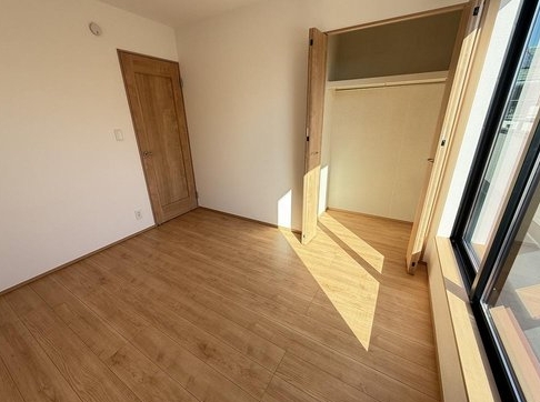 町田市木曽西5丁目の新築戸建ての洋室2の写真