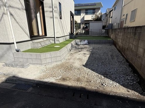 町田市木曽西5丁目の新築戸建ての駐車場の写真