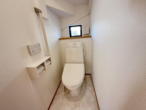 町田市木曽西5丁目の新築戸建てのトイレ1Fの写真