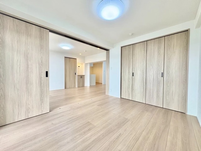 町田市南町田3丁目の中古マンション9階部分の洋室2の写真