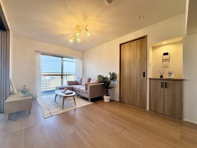 町田市南町田3丁目の中古マンション9階部分のリビング1枚目の写真