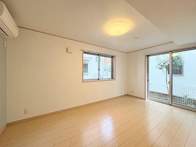 町田市南つくし野2丁目の中古戸建ての洋室1の写真