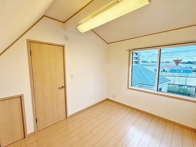 町田市南つくし野2丁目の中古戸建ての洋室2の写真