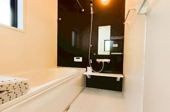 町田市三輪町の新築戸建てのバスルームの写真